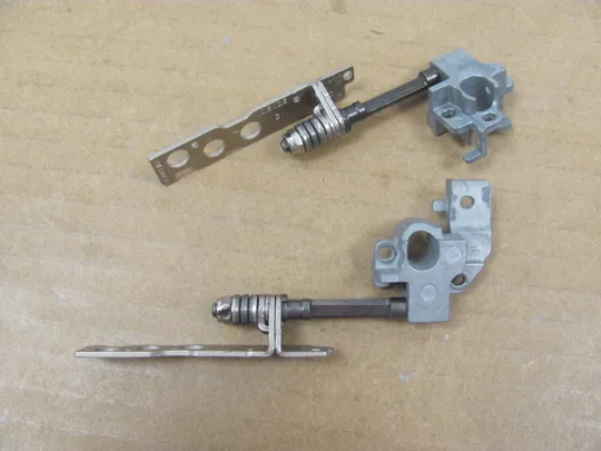 номер1021-2 комплектуюче петлі Механізм кріплення екрана Петлі дисплея екрану З'єднувальні елементи Шарніри петлі стойки  для HP ZBOOK 17 G5 G6  оригінал Де купити