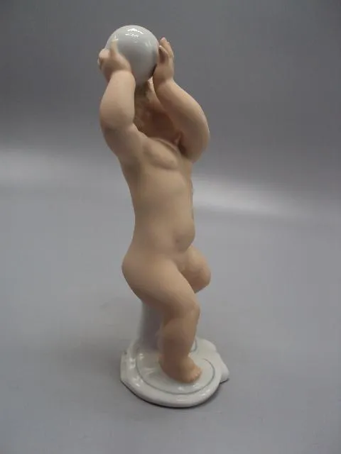 Фигура фарфор Германия Schaubach Kunst путти мальчик с шаром Кунст ребенок кидает шар 18,5 см №14343 Характеристики