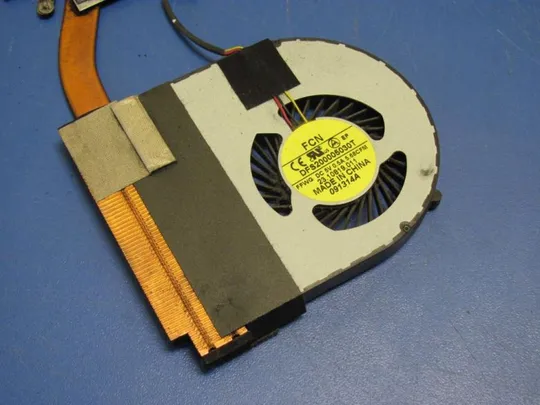 №115-30 система охолодження DFS200005030T для DELL INSPIRON 15 7000 оригінал Недорого