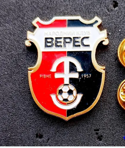 фото, Футбол серия больших значков 32 мм клубы Украины  -  ФК Верес Ровно, Ровенская область.