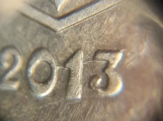(4265) 25 копійок 2013 розколи у році карбування на аверсі (25 копеек 2013 брак) Ціна