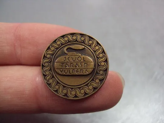 знак керлинг curling club scvol tarasp vulpera №2856 З аукціону