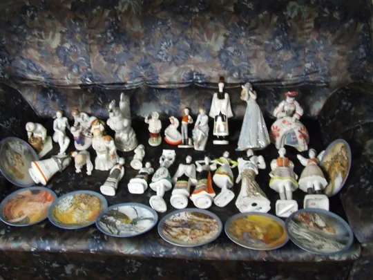 Девушка  НЮ раз. 20 х 10 см. 1960 гг. Гологазо Венгрия.  и много другого. На торгах