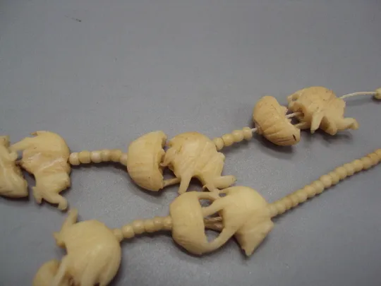 Бижутерия бусы в один ряд ожерелье камень слоны длина 40,4 см под реставрацию №15863 Продаж