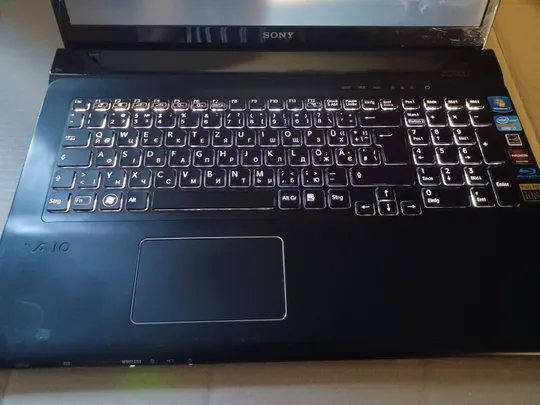 1324 Sony Vaio SVE171A11M 17,3&quot; FHD i7 3612QM 2,1Ghz / 8Gb / 240ssd / Radeon HD7600m 2Gb 128bit / WebCam / Led keyboard + блок живлення Продаж