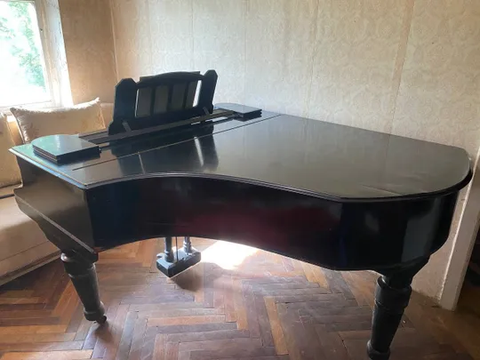 Рояль J. Becker кабінетний З аукціону