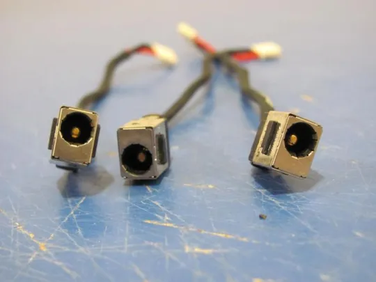 №239-13 роз'єм живлення для TOSHIBA TECRA R850 оригінал Ціна