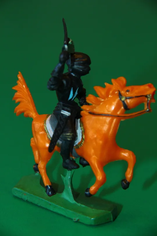 ЧОРНИЙ ЛИЦАР НДР з мечем на коні 54мм рыцарь ГДР Ціна