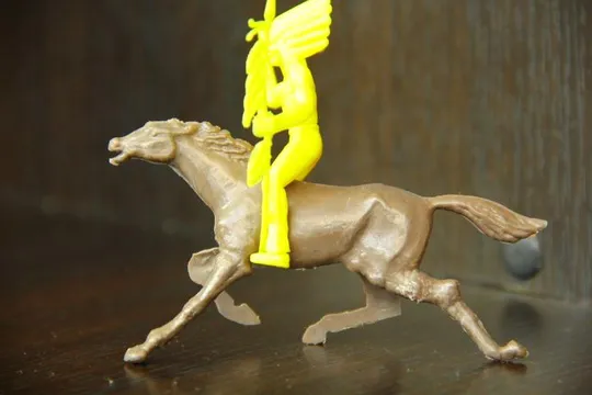 Купити вождь индеец с копьем на коне 50-52мм MPC США