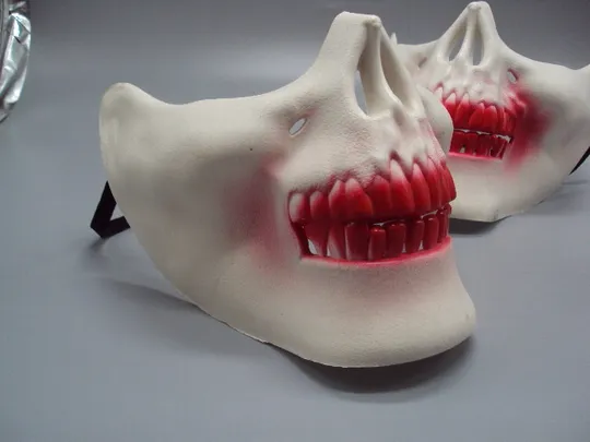 Купити Карнавальная маска скелет Хэллоуин Гелоувин Хелловин лот 2 шт №18215МЯ