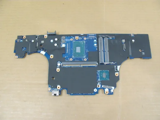 846-1 материнська плата SR32N I7-7820HQ CAP00 LA-E311P для Dell Precision 7510 7520 P53F оригінал Ціна