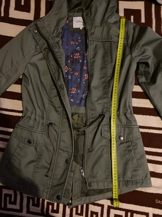 Куртка жіноча З аукціону