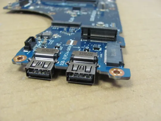 769-2 материнська плата DDQ70 LA-G881P  для  Dell Alienware Area 51m R1 R2  оригінал Де купити