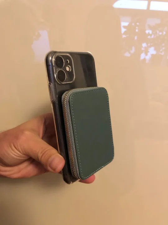 Купити Гаманець для iPhone з Magsafe