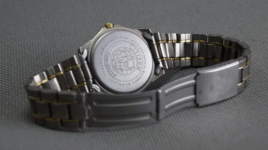 Купити CITIZEN Eco-Drive TITANIUM 100м. дата черный циферблат model: E110-H24610 TA