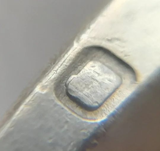 (6600) 1 гривня 2006 чотири викрошки на гурті : "2", "О", "Р", "И" (1 гривна 2006 брак) З аукціону