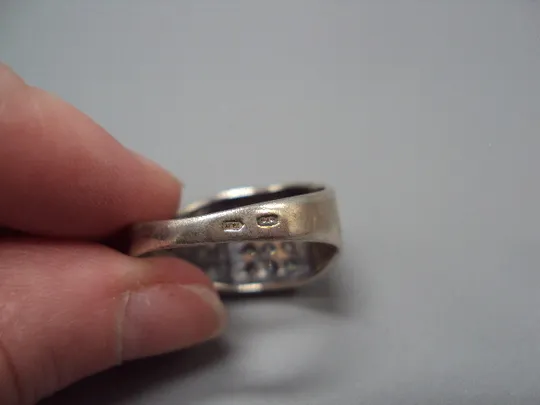 Кольцо белые вставки печатка корона печать серебро 925 проба Украина вес 7,06 г 21,5 размер №15449 Недорого