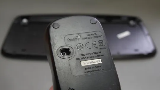 Купити беспроводная клавиатура Genius LuxeMate 600 GK-060013/K + мышь NS-6000 GM-130015/T