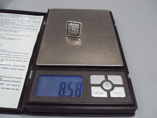 Женское кольцо перстень квадрат белые вставки серебро 925 проба вес 8,58 г 16,5 размер №15583 Інструкція