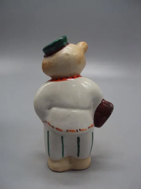 Фигура фарфор статуэтка СКЗ Сысерть медведь с балалайкой Теремок или Рукавичка высота 11,8 см №14462 Продаж