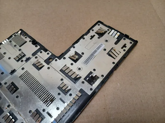 номер1079-17 сервісна кришка корпус панель доступу кришка доступу service cover 42.4N003.001 для Medion Akoya P7624 оригінал Інтернет-аукціон