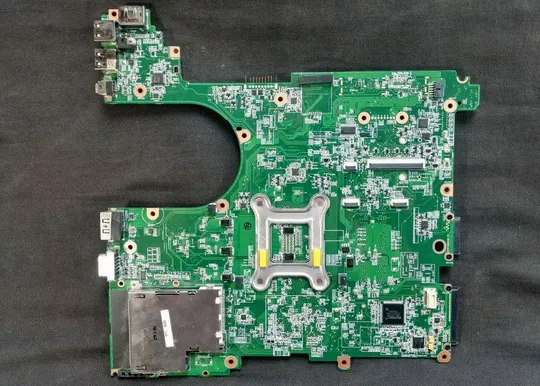 Купити материнская плата ноутбука HP 6750b Intel PGA 988 686972-001+ процессор Intel + память 2Gb DDR3