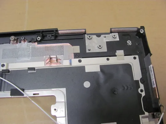 номер1002-1 корпус кришка Палмрест корпус топкейс Верхня панель палмрест cover-C тачпад  01VVYH  AP2V4000D02 для Dell Precision 7750 оригінал Де купити