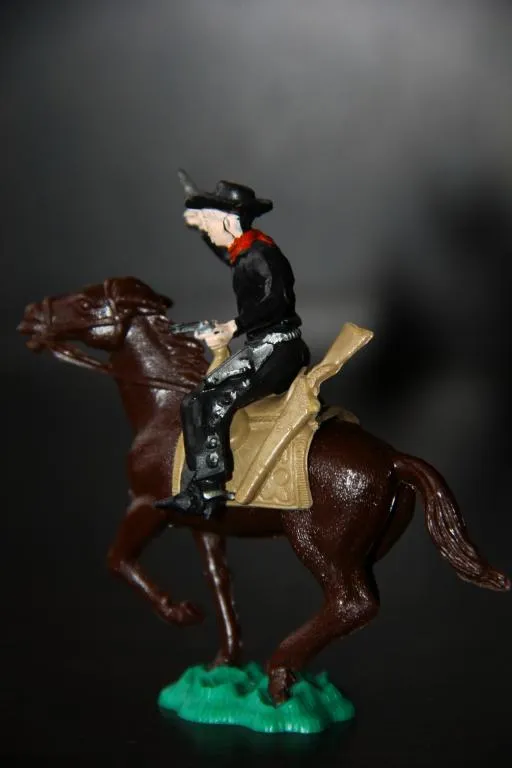 ковбой с двумя пистолетами на коне 50-54мм REISLER Дания Продаж