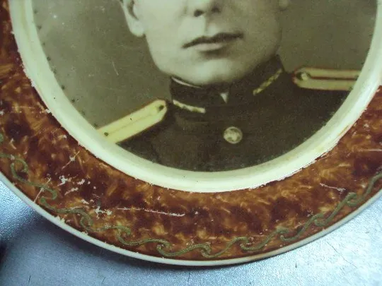Настенная тарелка пластик портрет военного винтаж Тбилиси пластмасс диаметр 20 см №10771 Характеристики