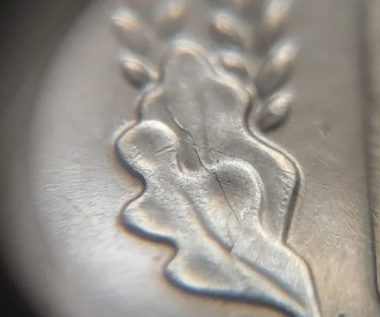 (7124) 25 копійок 2014 розколи у році карбування на аверсі (25 копеек 2014 брак) З аукціону