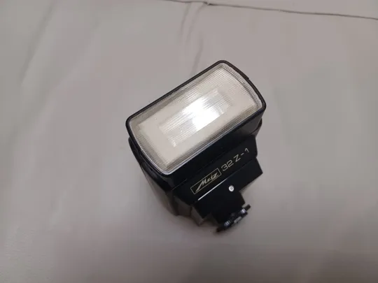 Купити 0921 зовнішній спалах Metz Mecablitz 32 Z-2 НІМЕЧЧИНА