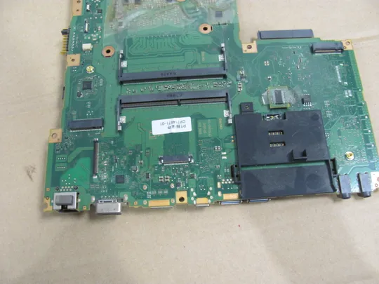 661-20 материнська плата CP714671-01 CP702445-X3 SR2FU  i7-6820HQ для  Fujitsu Celsius H760 H770 оригінал Де купити