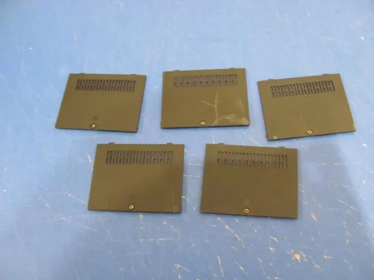 №157-16 сервісна кришка B0249301S100 для Satellite Pro L300-16U оригінал Де купити