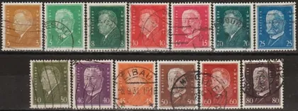 фото, 1928 - Німеччина - Стандарт - Президенти Mi.410-22 _35,0 €