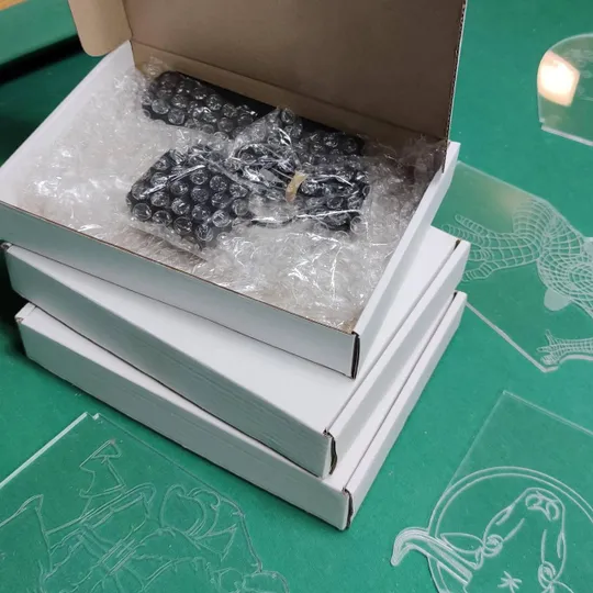 Акриловий світильник-нічник Обіцяний Неверленд червоний tty-n000935 З аукціону