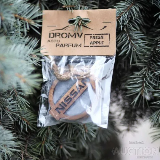 Автомобільний освіжувач повітря з парфумованою олією з логотипом Nissan Інтернет-аукціон