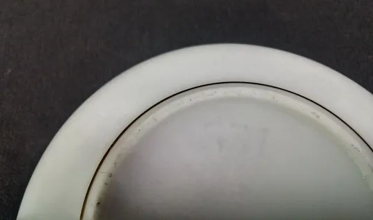 Шкатулка скринька бонбоньєрка кругла порцеляна старовинна Франція Вживане З аукціону