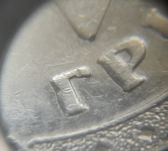 (7951) 2 гривні 2021 викрошки та напливи металу на аверсі (2 гривны 2021 брак) Продаж