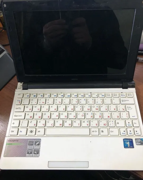 Купити Нетбук Gigabyte Q2005 (a577)