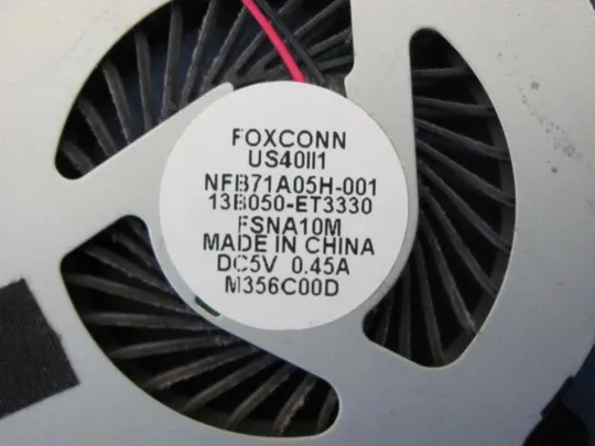 №127-8 Вентилятор (кулер, FAN) 13B050-ET3330 для MEDION AKOYA S6212T оригінал З аукціону