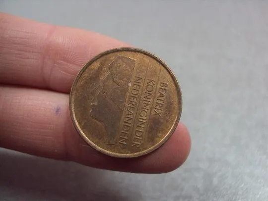Купити монета нидерланды 5 центов 1990 №8564