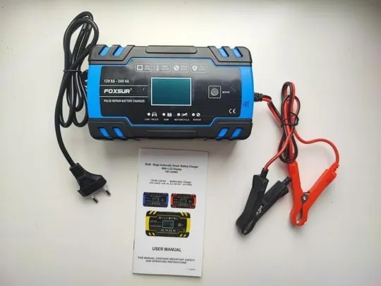 Автомобільний зарядний пристрій foxsur 12/24 8 а імпульсний З аукціону