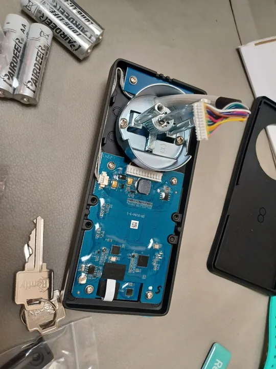 0585С  Розумний замок Rently Model RKDB03 Rev 2.1 з ключем, браслетом та ключами новий Торговий майданчик