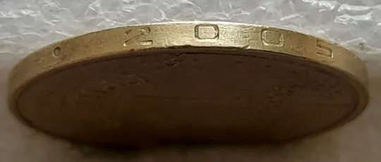Купити (6501) 1 гривня 2005 викришки у першій цифрі &quot;0&quot; слова &quot;2005&quot; та в букві &quot;Р&quot; слова &quot;ГРИВНЯ&quot; на гурті (1 гривна 2005 брак)