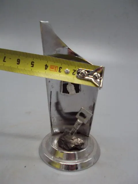 Фигура приз кубок Шахтер отбойный молоток Донецк уголь нержавейка высота 10,4 см №13801 З аукціону