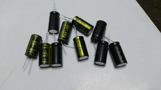 Конденсатори HITANO 10000uF 16V ПАРА Ціна