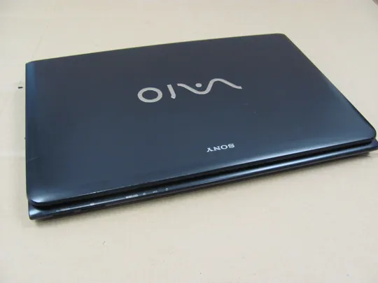1324 Sony Vaio SVE171A11M 17,3&quot; FHD i7 3612QM 2,1Ghz / 8Gb / 240ssd / Radeon HD7600m 2Gb 128bit / WebCam / Led keyboard + блок живлення Де купити