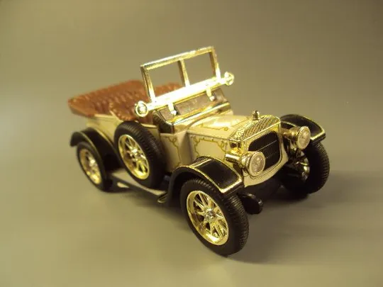 машинка baidercor diecast cars toys 1:32 Oldtimer Китай высота 6,5 см, длина 12 см №11095 Де купити