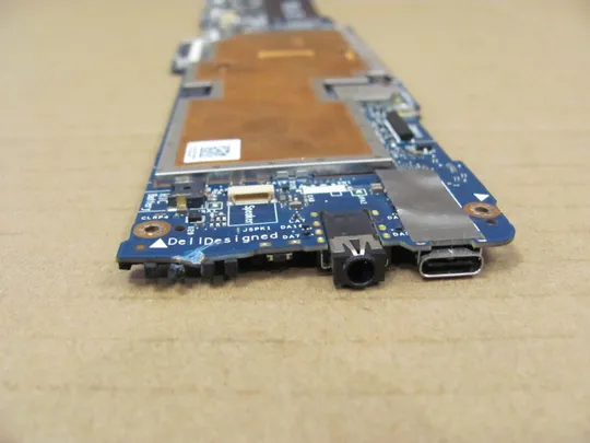 753-53 материнська плата BAZ80\CAZ80 LA-D781P SR33X i7-7Y75 для Dell XPS 13 9365 x360 оригінал Де купити