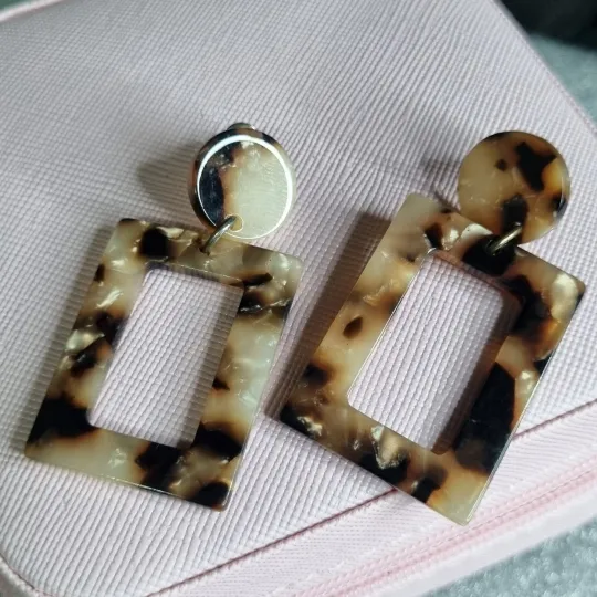 Сережки з леопардовим принтом, акрил З аукціону
